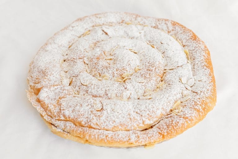 Ensaimada Crema quemada con almendras